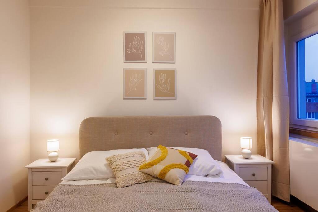 1 Bedroom Apartment With Terrace And Free Parking Near Metro Praga Exterior foto