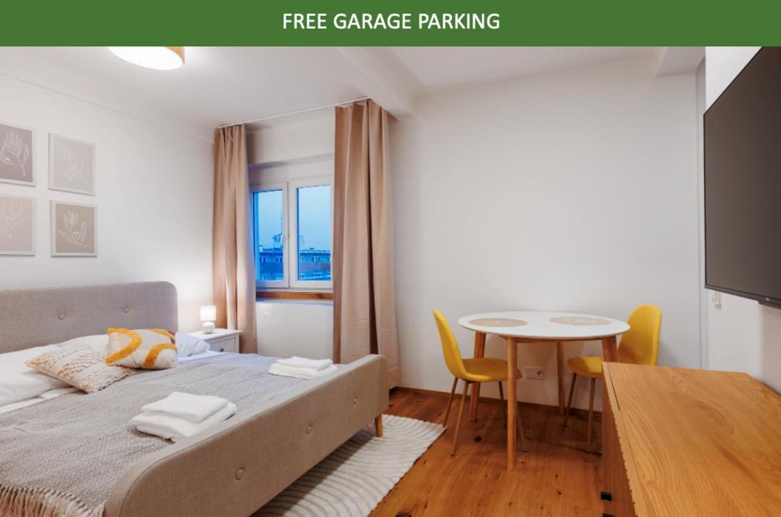 1 Bedroom Apartment With Terrace And Free Parking Near Metro Praga Exterior foto